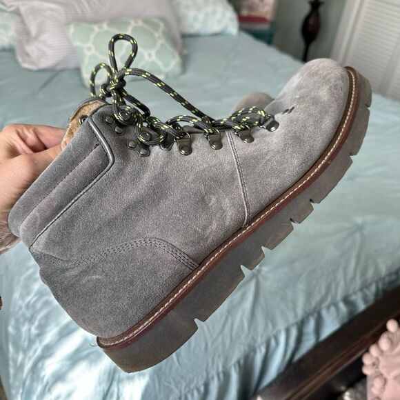 *Banana Republic* Grey Suede Ortholite Men’s Boots Sz 11.5 - Picture 1 of 10